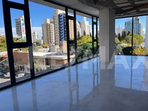 VENTA OFICINA LUMINIA Y DOS COCHERAS