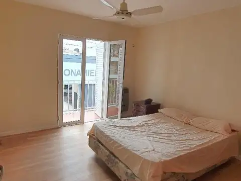 Depto Tipo Casa 4 ambientes con 2 baños
