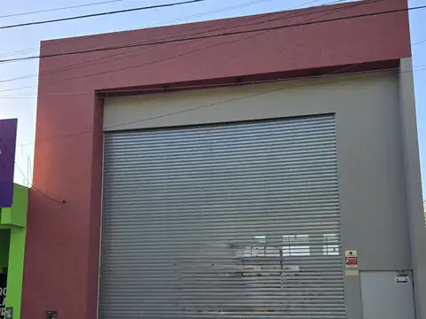 Imponente Local en venta en San Vicente
