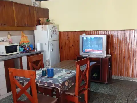 Casa + Departamento en Mariano Acosta