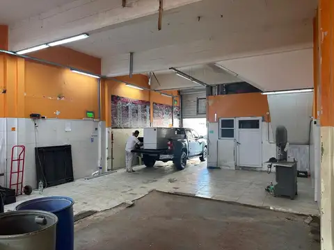 Local Frente c Entrada Garage y Oficina- SIN Expensas- 142m2 totales- Cerca AV Garay/Chiclana/Boedo y 5cdas Subte H