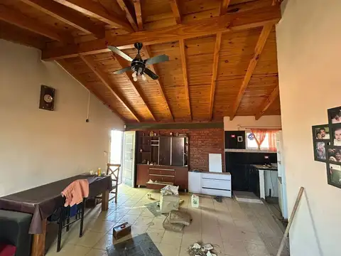 Casa 3 ambientes con 1 baño