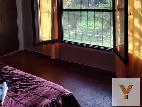 Casa 9 ambientes con 3 baños