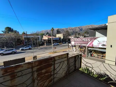 Depto Tipo Casa 4 ambientes con 2 baños