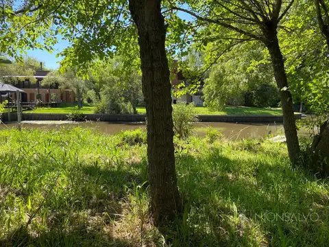 Terreno en Venta 20  mts Frente