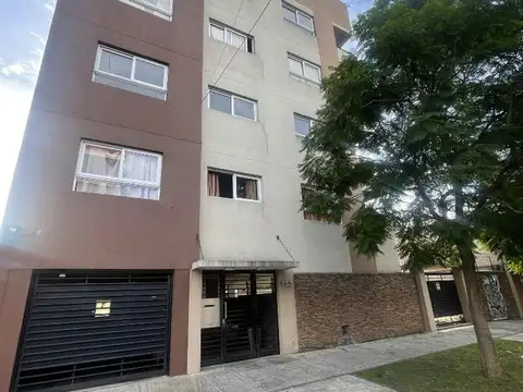 DEPARTAMENTO EN MERLO CON 2 COCHERAS