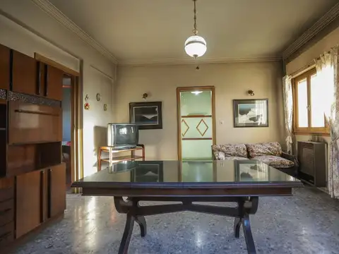 PH 5 AMBIENTES A REFACCIONAR CON PATIO Y PARRILLA