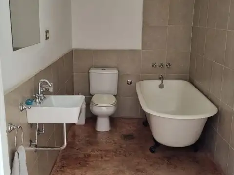 Departamento 4 ambientes con 2 baños