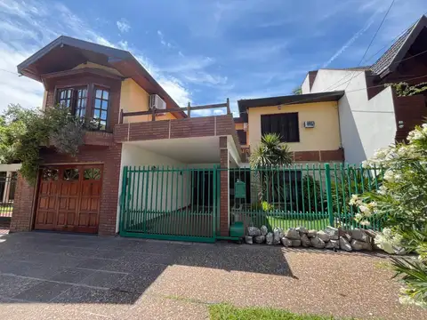 CASA DE CATEGORIA - 3 DORMITORIOS - S. A. DE PADUA