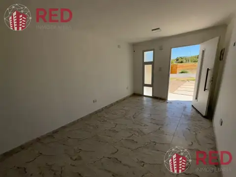 Casa en Venta en Plottier, USD 110.000