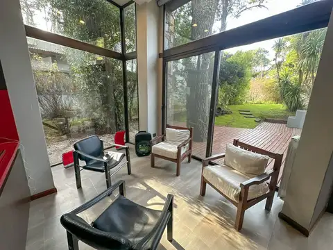 Casa en Venta con 3 cocheras