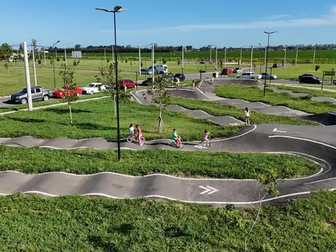 Terreno en Venta 27  mts Fondo