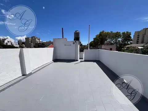 Depto Tipo Casa en Venta al Este