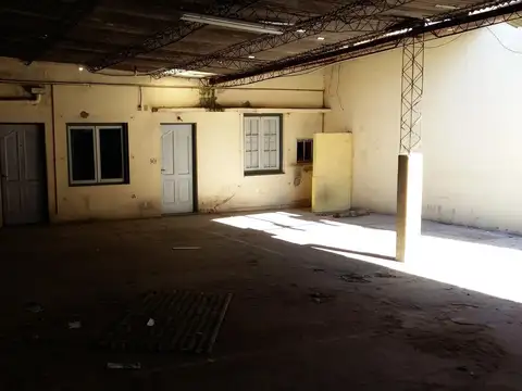 Galpon en Alquiler en Morón, $ 850.000
