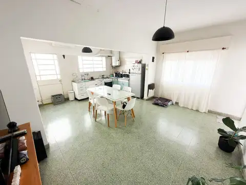 Casa 4 ambientes con 1 baño