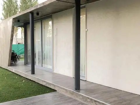 Calle 467 e/ 135 900