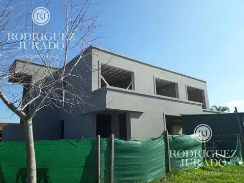 Excelente Casa Interna En Santa Catalina - Villanueva