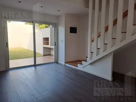 Depto Tipo Casa en Venta de 4 ambientes