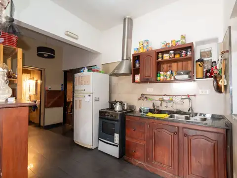 CASA EN VENTA DOS DORM QUINCHO EN B. TIRO SUIZO