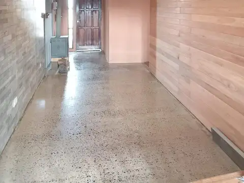 Casa 7 ambientes con 1 baño