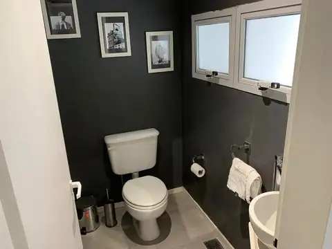 Casa en Alquiler con 1 cochera