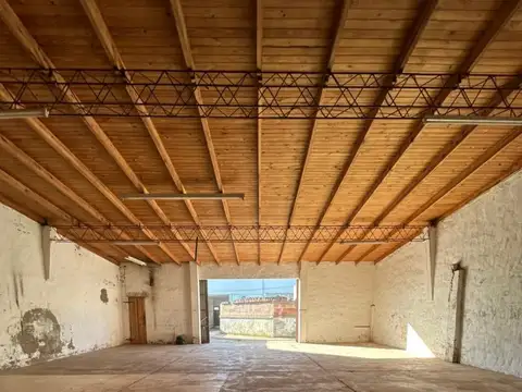 VENTA - GALPON EN BARRIO COMI PINI