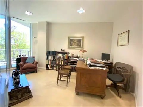 Oficina en Venta al Este