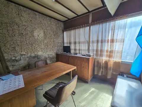 Deposito 430m2 - Balcarce y Tierra del Fuego