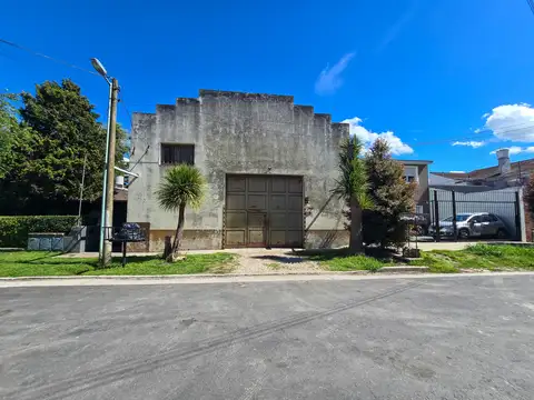Deposito 430m2 - Balcarce y Tierra del Fuego