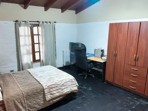 OPORTUNIDAD CASA VILLA ALLENDE 3 DORMITORIOS