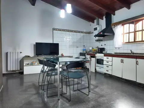 OPORTUNIDAD CASA VILLA ALLENDE 3 DORMITORIOS