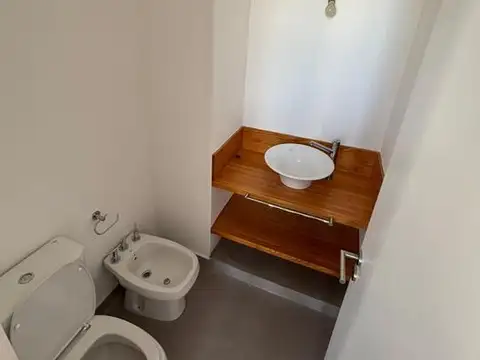 Casa en Alquiler al Oeste