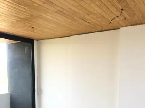Casa en Alquiler con 2 cocheras