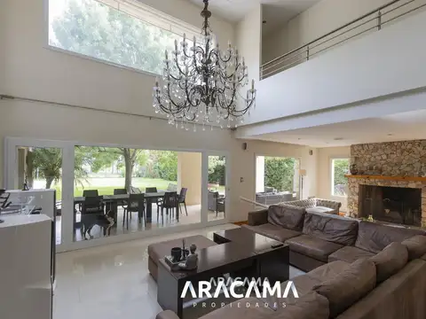 Casa Monoambiente con 5 baños
