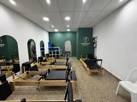 LOCAL COMERCIAL  DE 100MT2 SOBRE BV AVELLANEDA EN VENTA
