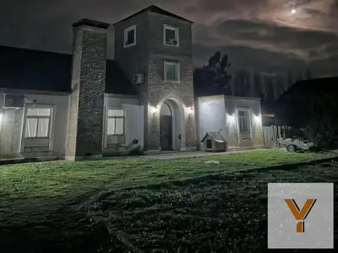 Casa en Venta - 5 Dormitorios 2 Baños - 280mts - Coronel Brandsen