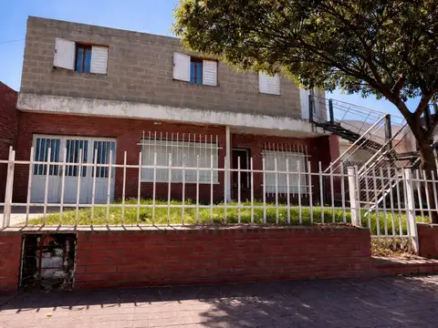 VENTA CASA + DEPARTAMENTO CENTRO AMERICA INVERSION