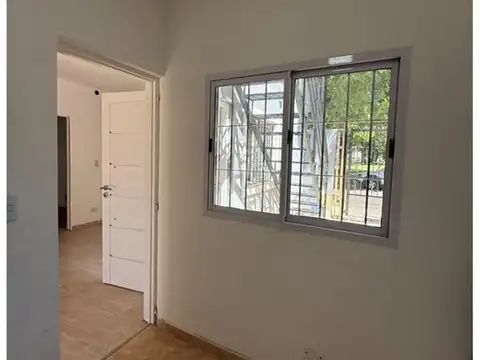 Depto Tipo Casa 4 ambientes con 1 baño