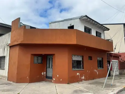 PH 2 AMBIENTES + QUINCHO EN ALQUILER - SAN JUSTO