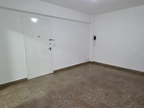 Triuinvirato 4600, Piso PB