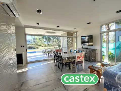 Casa 6 ambientes con 3 baños