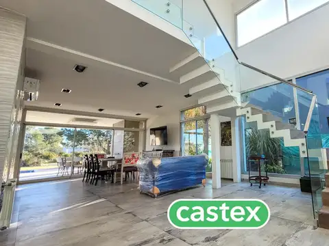 Casa en Alquiler de 4 dormitorios