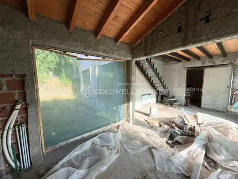 Casa 4 ambientes con 2 baños