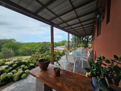 Casa en Venta con 3 cocheras