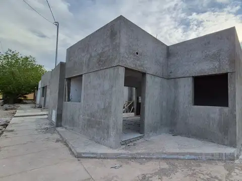 Casa 4 ambientes con 1 baño