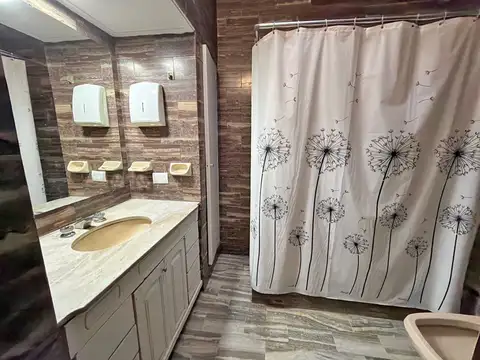 CASA 5 AMBIENTES CON GRAN POTENCIAL EN ZONA CENTRO SAN MARTIN Y UNSAM