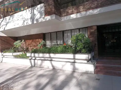 RESERVADO   Departamento 3 AMBIENTES CON DEPENDENCIA A ACTUALIZAR en LAS CAÑITAS