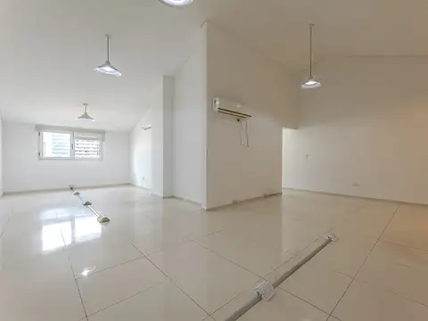 Oficina en Alquiler en Puerto Norte, $ 1.600.000
