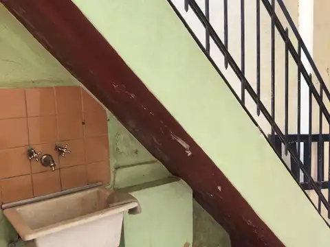 Depto Tipo Casa 4 ambientes con 2 baños