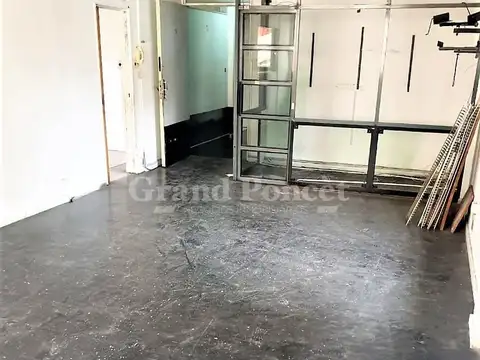 Venta Oficina 2 Ambientes a Reciclar